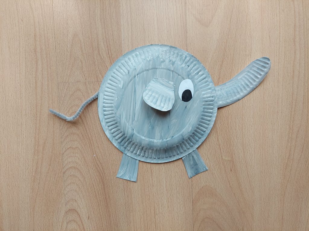 Słoń - praca plastyczna z wykorzystaniem talerzyka papierowego