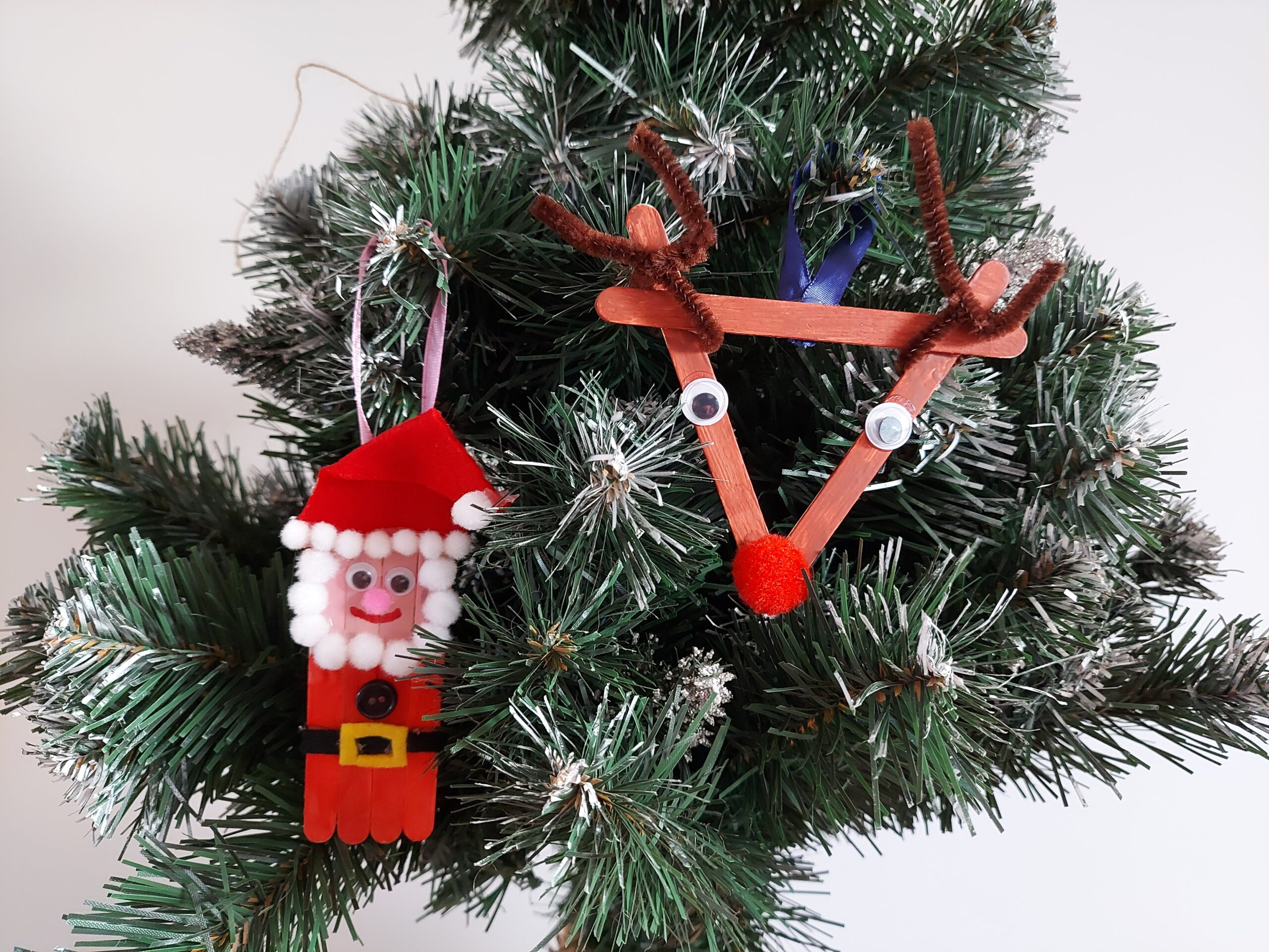 Mikołaj i renifer – bożonarodzeniowe ozdoby DIY – praca plastyczno – techniczna